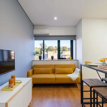 Apartment Colorful & Cozy By Hostwise *