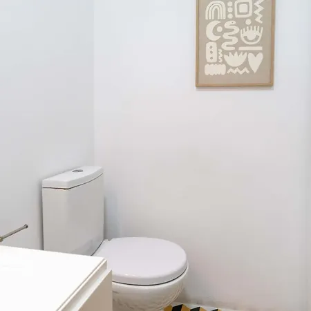 Colorful & Cozy By Hostwise Porto