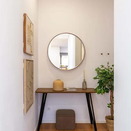 Colorful & Cozy By Hostwise Porto