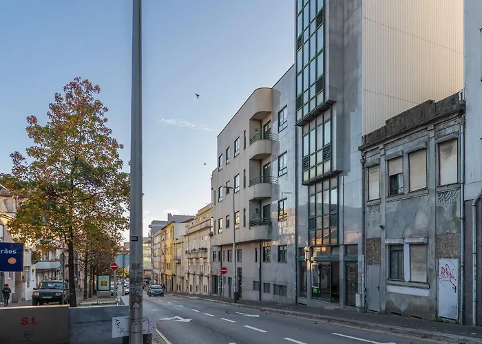 Colorful & Cozy By Hostwise Porto