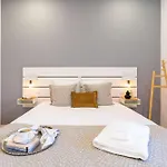 Colorful & Cozy By Hostwise Apartamento